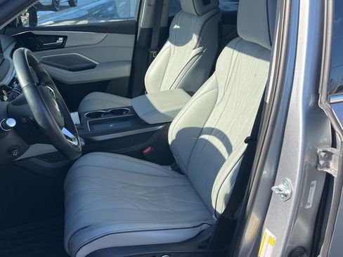 Used 2025 Acura MDX w/ Advance Package image 13