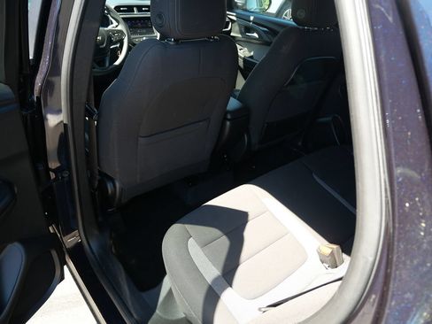 Used 2021 Chevrolet TrailBlazer LS FWD image 18