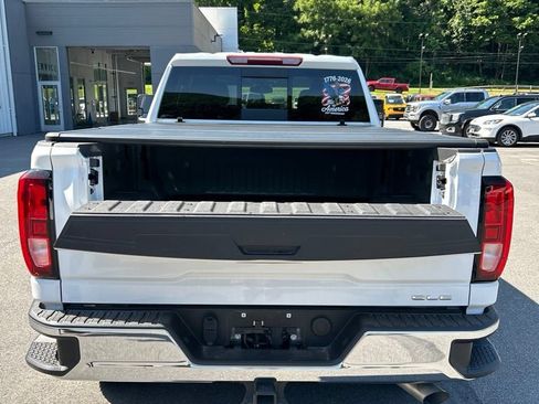 Used 2025 GMC Sierra 2500 SLE w/ Preferred Package AWD/4WD image 14