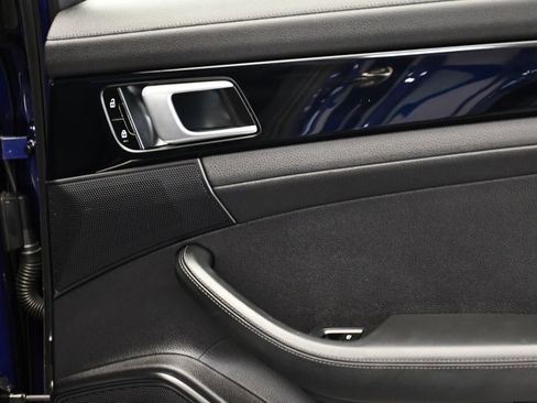 Used 2020 Porsche Panamera 4 image 51