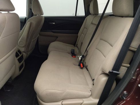 Used 2017 Honda Pilot EX image 18