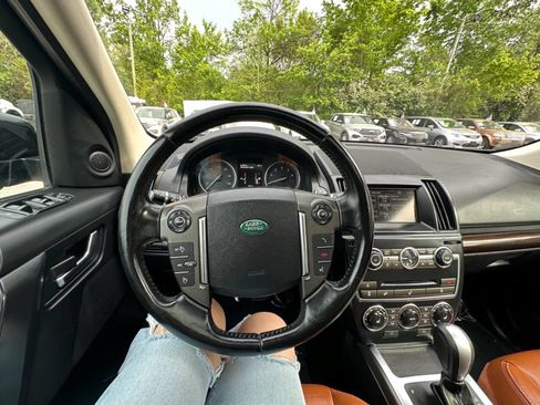 Used 2013 Land Rover LR2 HSE LUX image 29