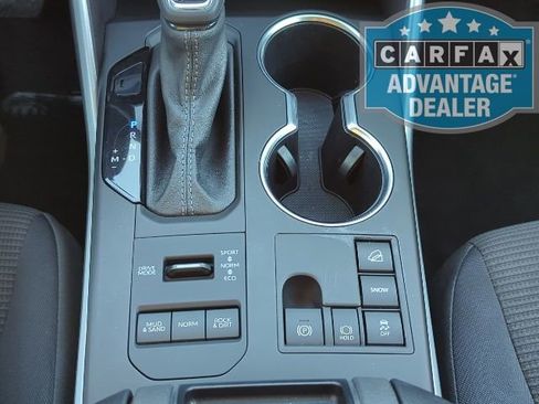 Used 2024 Toyota Highlander LE image 9