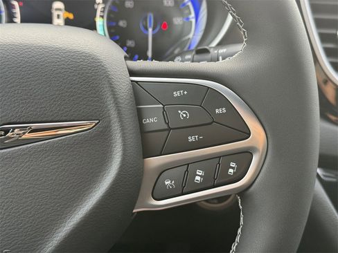 New 2026 Chrysler Voyager LX image 21