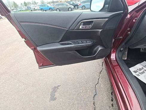 Used 2017 Honda Accord Sport Special Edition image 12