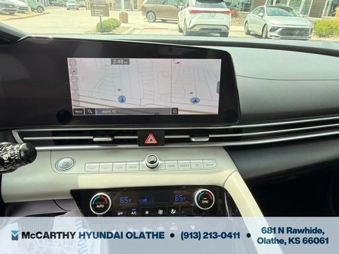 Certified 2024 Hyundai Elantra Limited FWD image 7