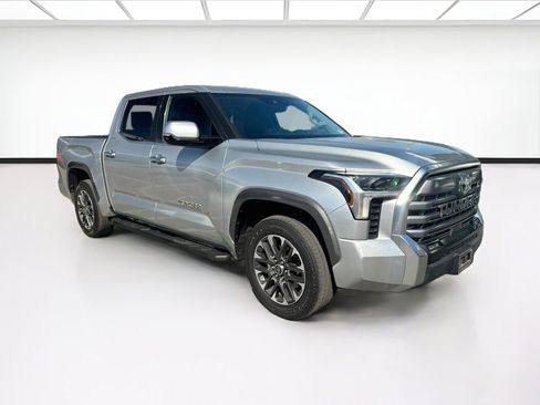 Used 2022 Toyota Tundra Limited RWD image 3