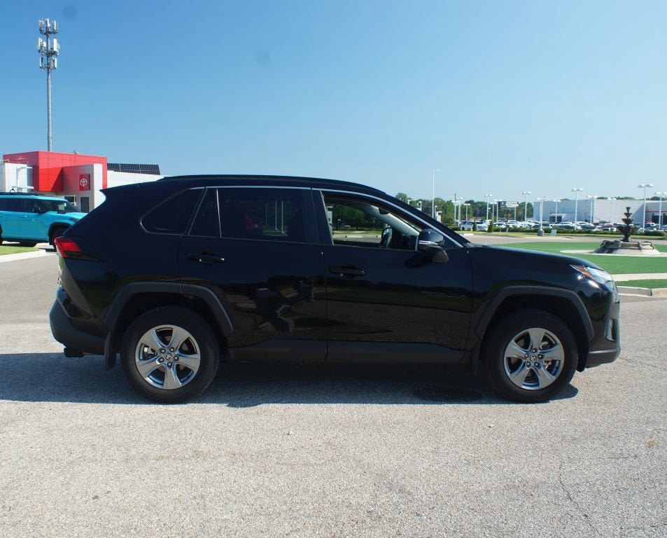 Used 2025 Toyota RAV4 XLE w/ Convenience Package AWD/4WD image 20