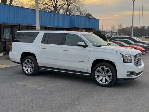 Used 2019 GMC Yukon XL SLT w/ Open Road Package image 8