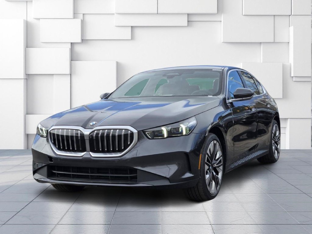 Certified 2026 BMW 530i xDrive AWD/4WD image 3