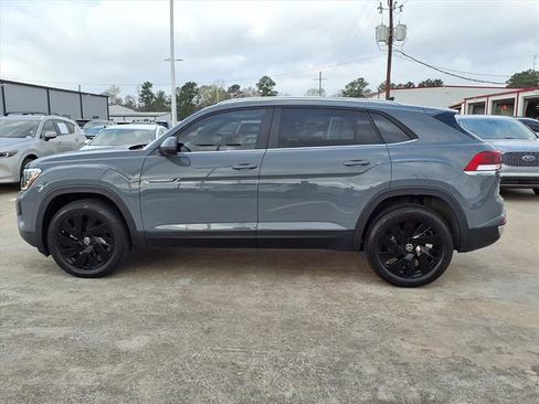 Used 2024 Volkswagen Atlas Cross Sport SE image 9