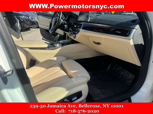 Used 2020 BMW 530i xDrive w/ Convenience Package AWD/4WD image 25