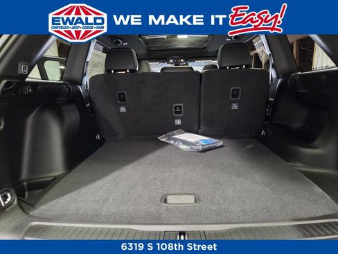 New 2025 Jeep Grand Cherokee Limited w/ Luxury Tech Group II image 21