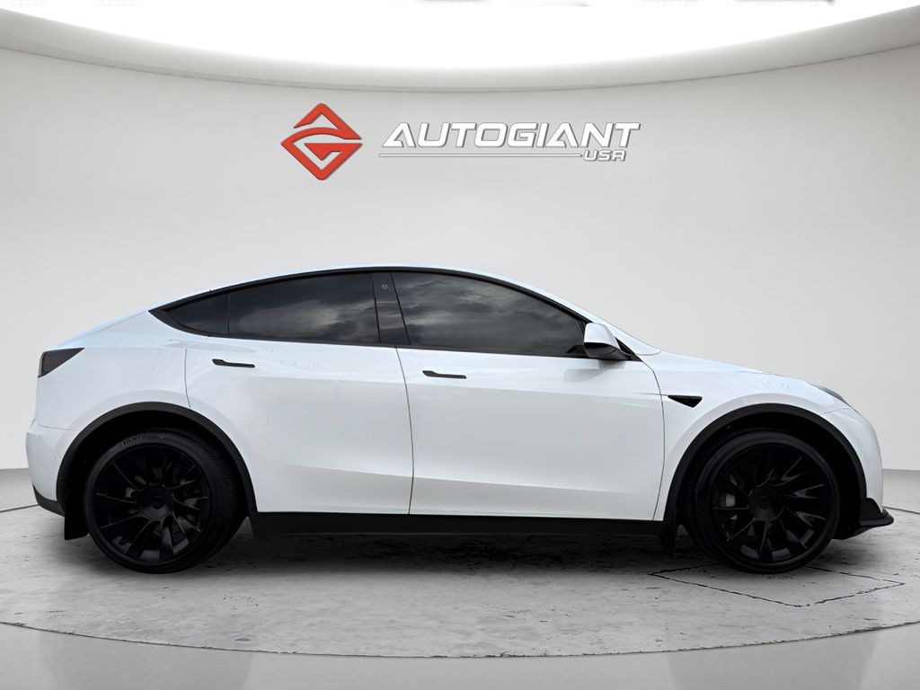 Used 2021 Tesla Model Y Long Range AWD/4WD image 9