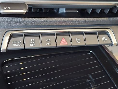 New 2026 Audi Q3 quattro 2.0T AWD/4WD image 11