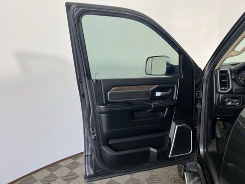 Used 2019 RAM 2500 Laramie w/ Off Road Package AWD/4WD image 14