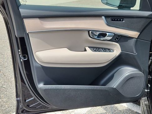 New 2026 Volvo XC90 B5 Plus image 9