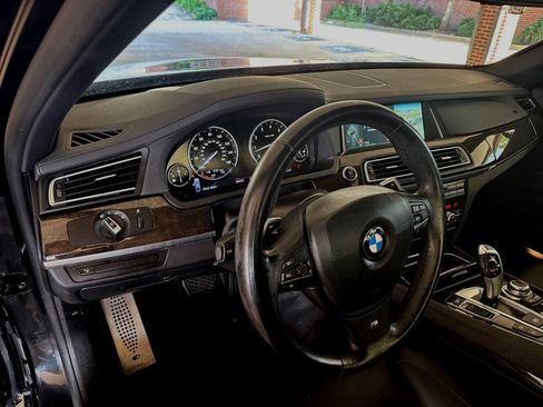 Used 2013 BMW 740Li xDrive AWD/4WD image 16