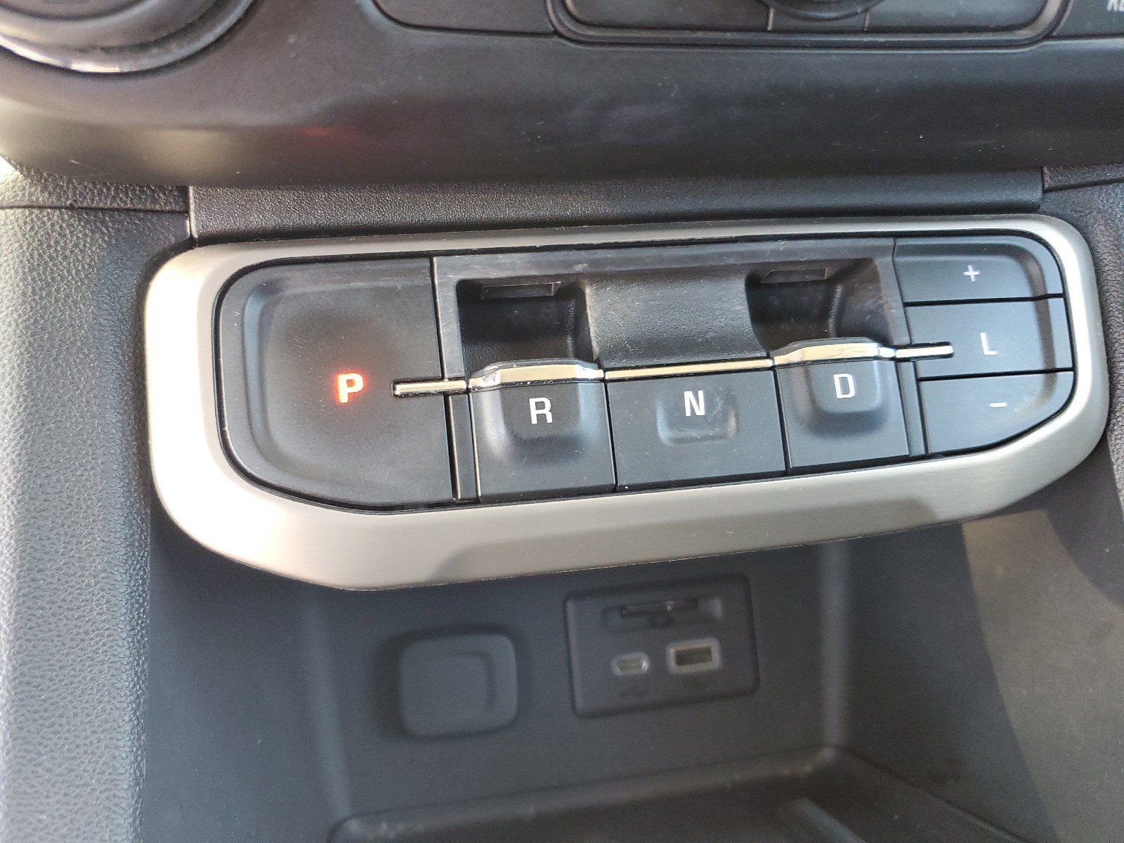 Used 2021 GMC Acadia Denali FWD image 22