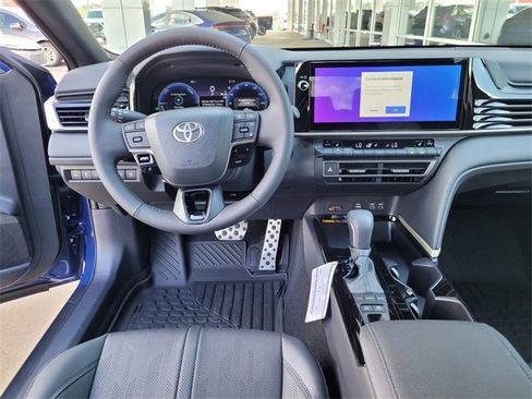 Used 2025 Toyota Camry XSE image 26