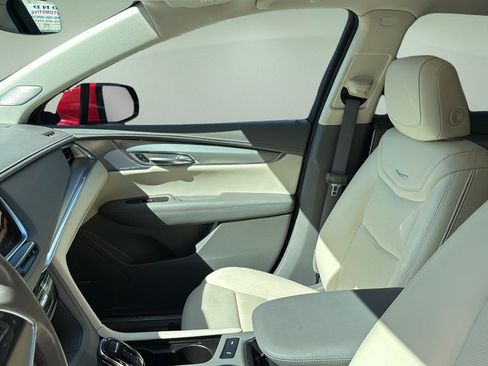 Certified 2024 Cadillac XT5 Premium Luxury AWD/4WD image 19