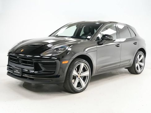 Certified 2026 Porsche Macan AWD/4WD image 1