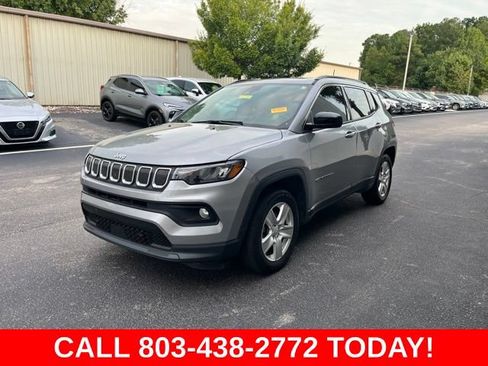 Used 2022 Jeep Compass Latitude w/ Sun and Sound Group FWD image 38