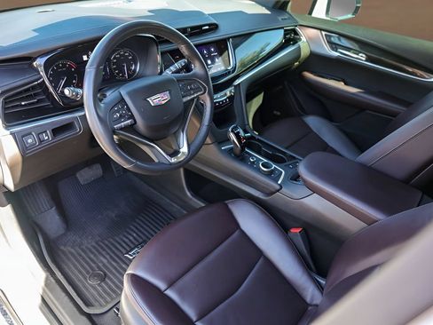 Used 2022 Cadillac XT6 Premium Luxury FWD image 10