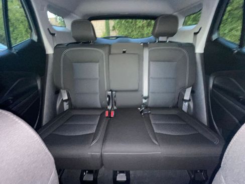 Used 2024 GMC Terrain SLE image 37