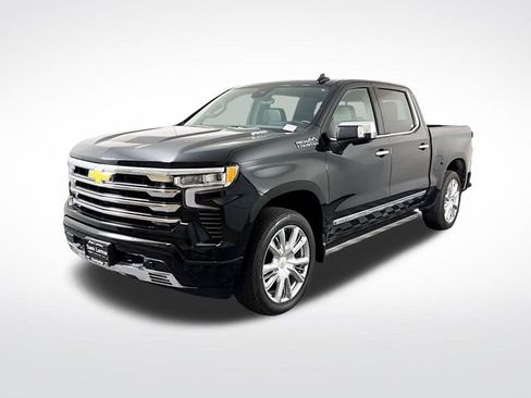 Used 2024 Chevrolet Silverado 1500 High Country w/ High Country Premium Package image 3