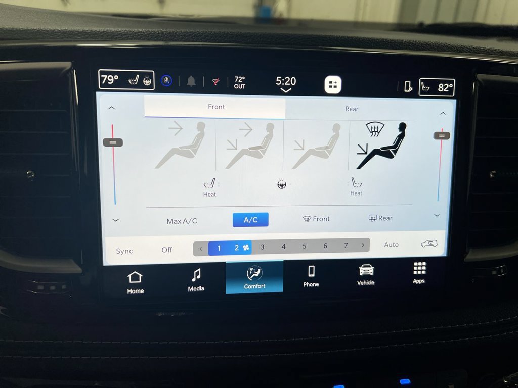 New 2027 Chrysler Pacifica Select AWD/4WD image 16