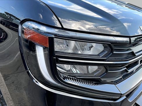 Certified 2025 Ford Expedition Active RWD image 27