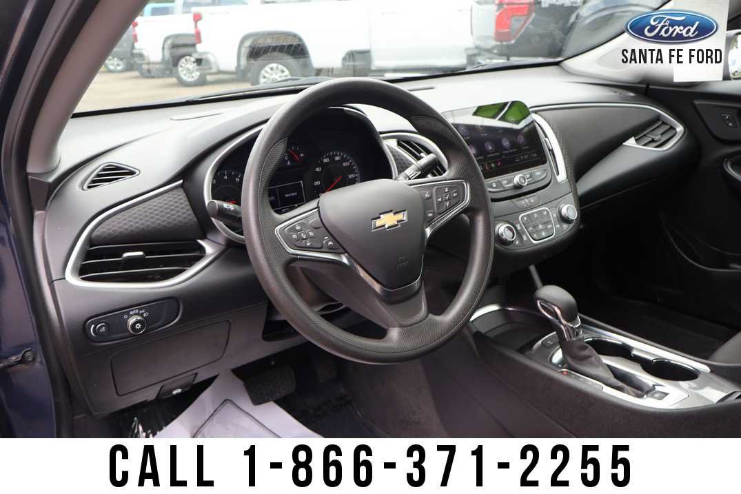 Used 2025 Chevrolet Malibu LT FWD image 11