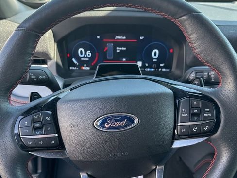 Used 2025 Ford Explorer ST image 7