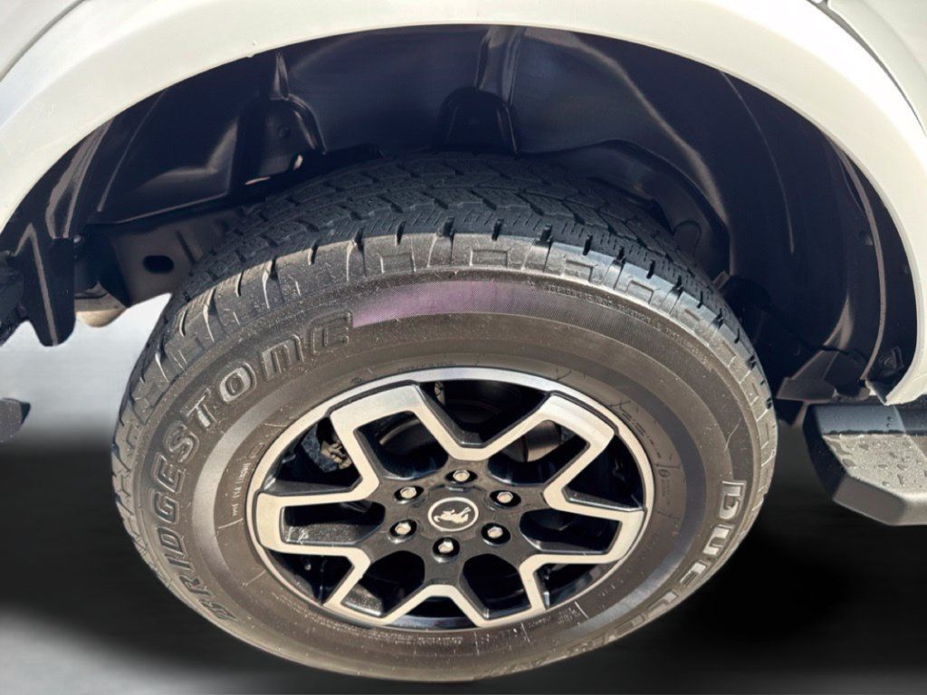 Used 2024 Ford Bronco Outer Banks AWD/4WD image 33