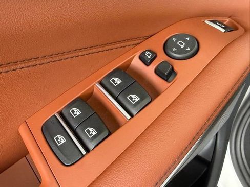 Used 2025 BMW X5 xDrive40i w/ Executive Package image 14