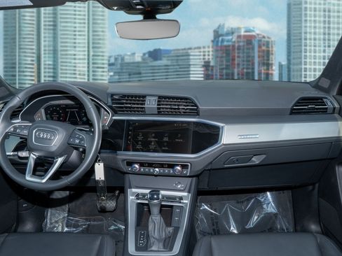 Used 2025 Audi Q3 2.0T Premium image 21