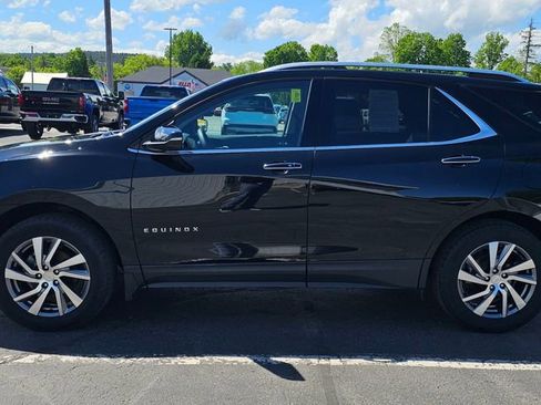 Used 2023 Chevrolet Equinox Premier AWD/4WD image 3