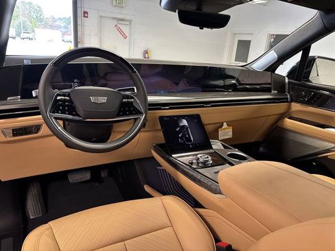 New 2025 Cadillac Escalade IQ Luxury 2 image 14