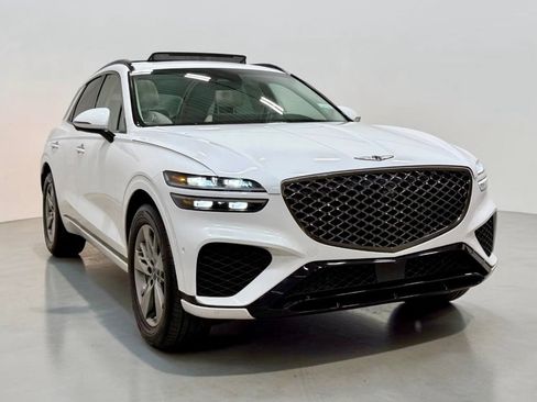 Used 2023 Genesis GV70 3.5T Sport w/ Sport Advanced Package AWD/4WD image 7