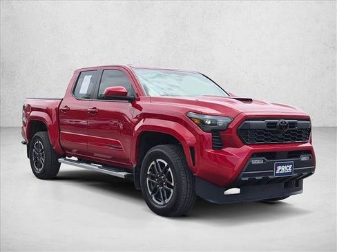 Used 2025 Toyota Tacoma TRD Sport RWD image 3