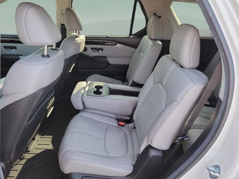 Used 2025 Honda Pilot EX-L image 23