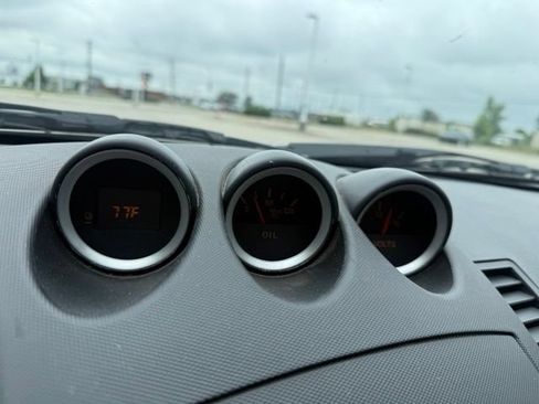 Used 2006 Nissan 350Z Touring RWD image 18
