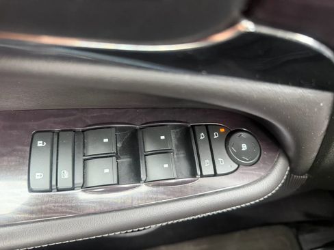 Used 2017 Buick Enclave Premium w/ Experience Buick Package AWD/4WD image 19