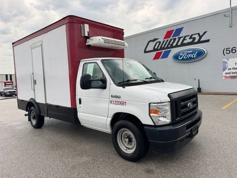 Used 2023 Ford E-350 and Econoline 350 Super Duty w/ Power Windows & Locks Group RWD image 7