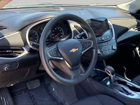 Used 2023 Chevrolet Malibu LT FWD image 18