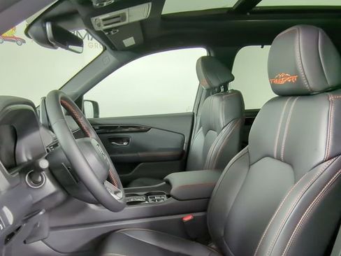New 2025 Honda Pilot TrailSport image 13