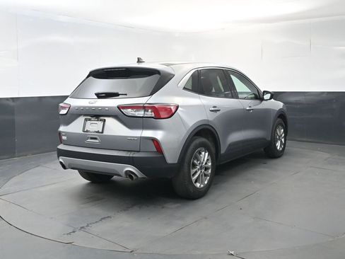 Used 2022 Ford Escape SE w/ Convenience Package AWD/4WD image 5