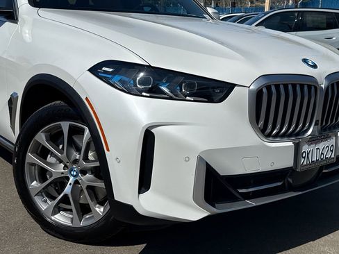 Certified 2024 BMW X5 xDrive50e w/ Premium Package AWD/4WD image 6