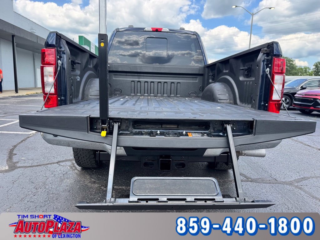 Used 2022 Ford F250 Lariat w/ Lariat Ultimate Package AWD/4WD image 24